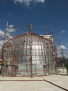 گنبد و گلدسته نقره ای